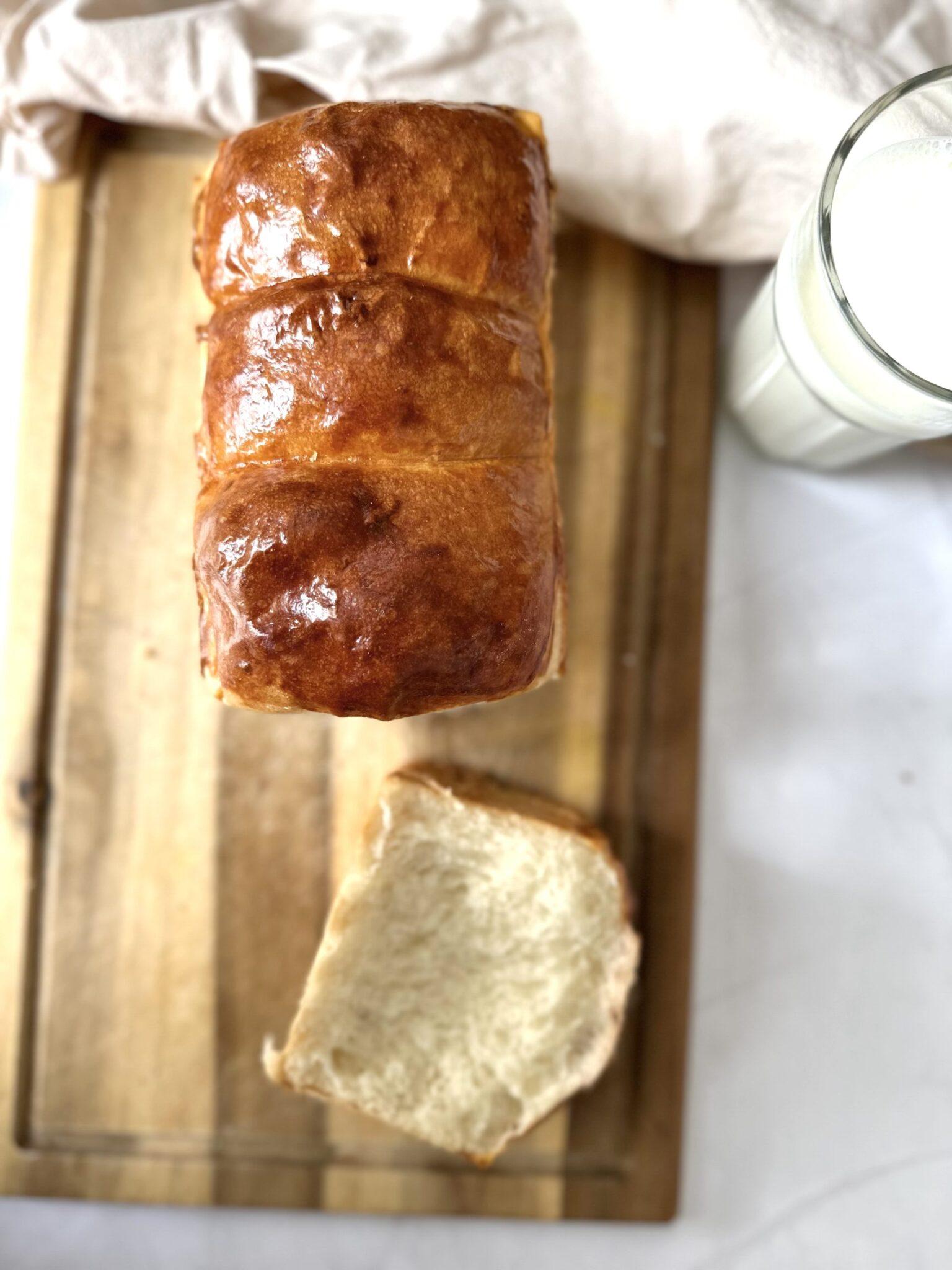 Aromatische Kräuter-Knoblauch-Focaccia mit Livieto Madre - Full Pantries