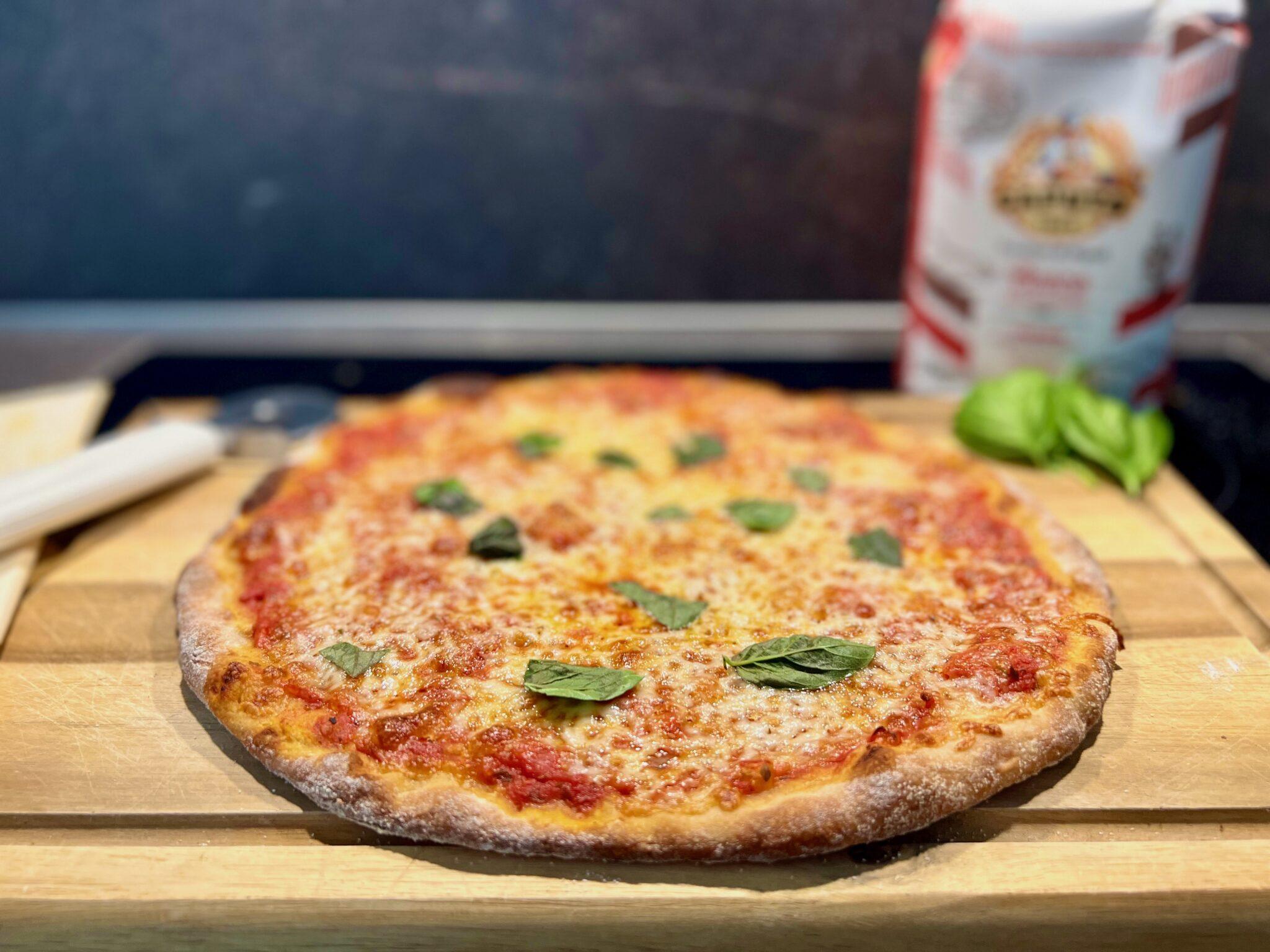 Die authentischste New York Style Pizza aus dem Haushaltsofen Ein