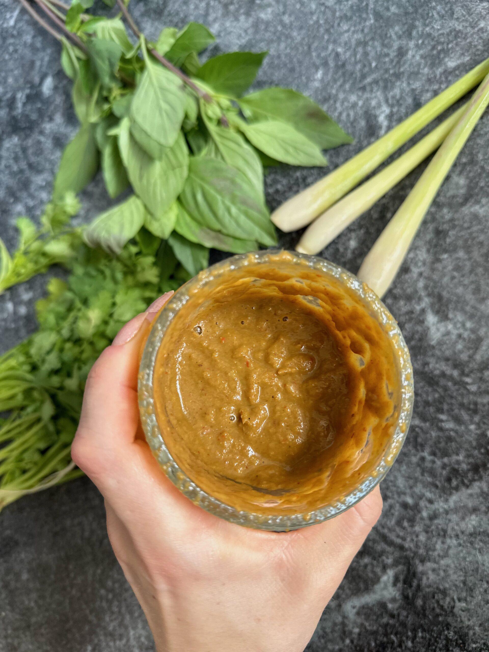 Thailändisches Panang Curry mit Hähnchen / Gaeng Panaeng Gai - Full ...