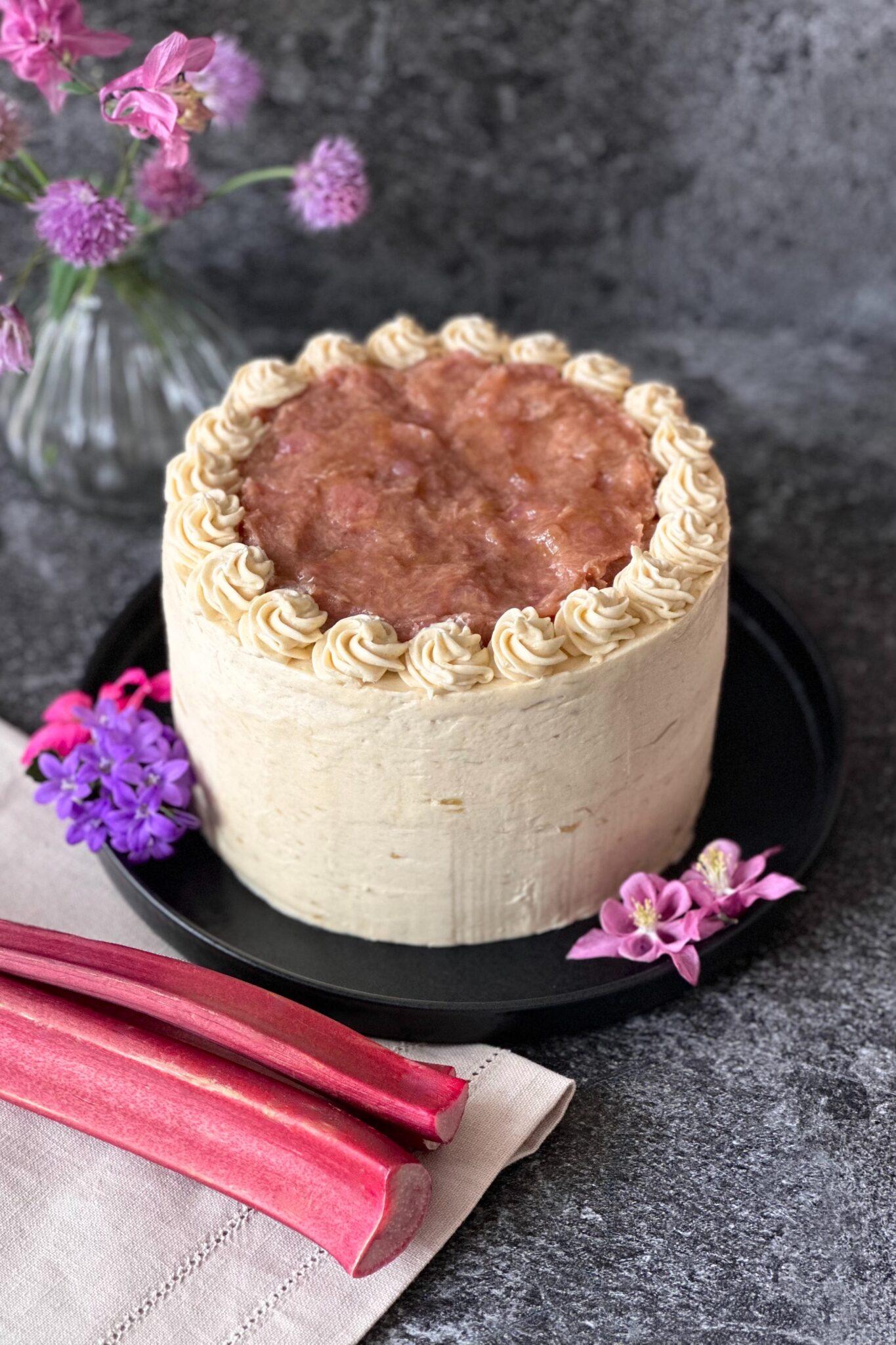 Windbeutel mit Vanilleganache und Pfirsich-Maracuja Chutney - Full Pantries