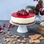 Spekulatius Cheesecake mit Glühwein-Topping & gezuckerten Cranberries
