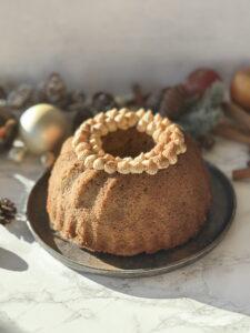 Mehr über den Artikel erfahren Winterlicher Gewürzkuchen mit Bratapfel